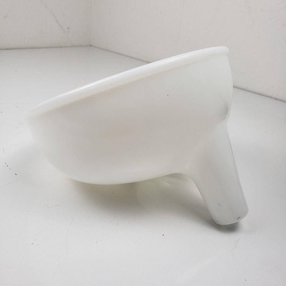 Hamilton Beach Model G Mixer Juicer Attachment White Milk Glass Bowl‎ Vintage